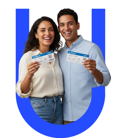 pareja con tiketes aereos